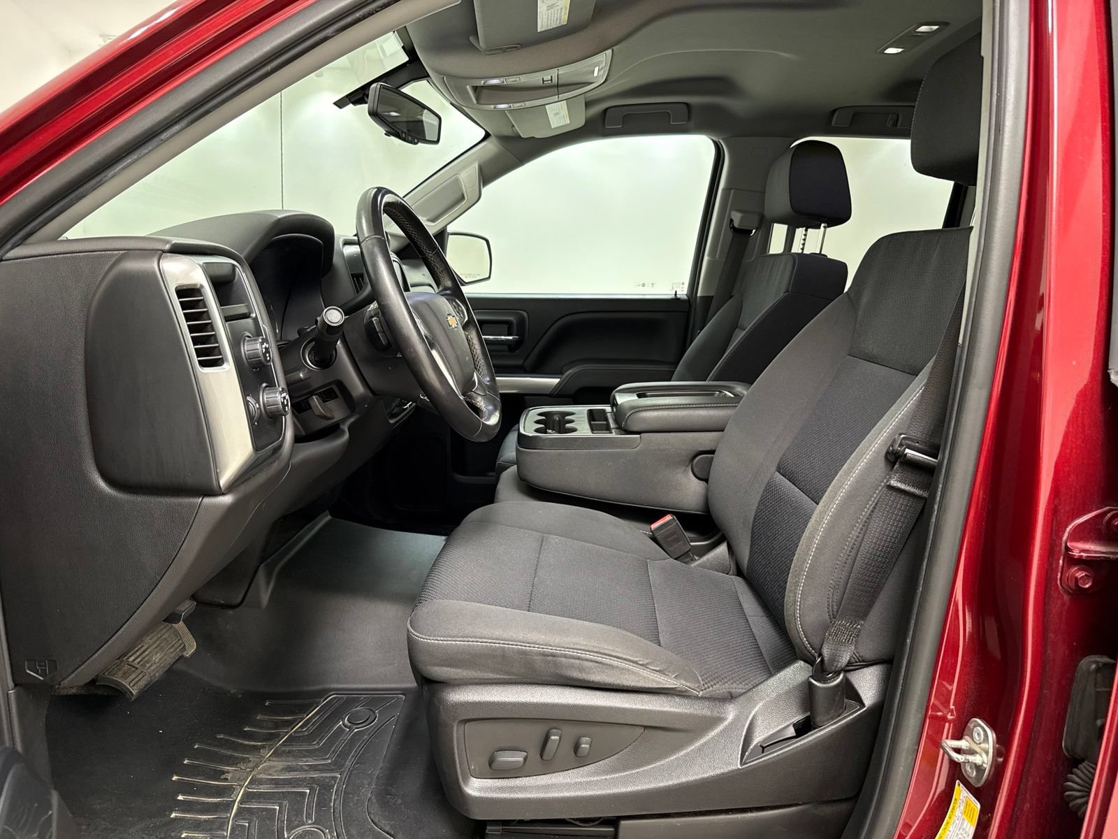 Used 2018 Chevrolet Silverado 1500 LT w/ All Star Edition AWD/4WD image 16