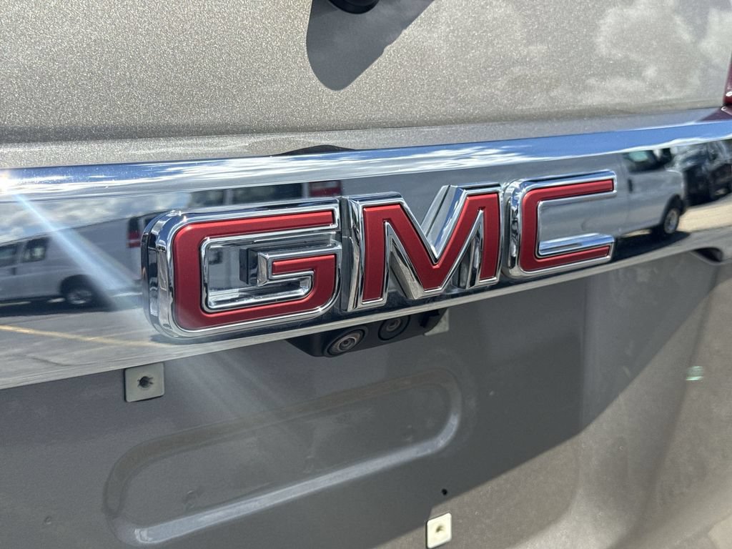Certified 2023 GMC Acadia Denali w/ Denali Ultimate Package AWD/4WD image 30