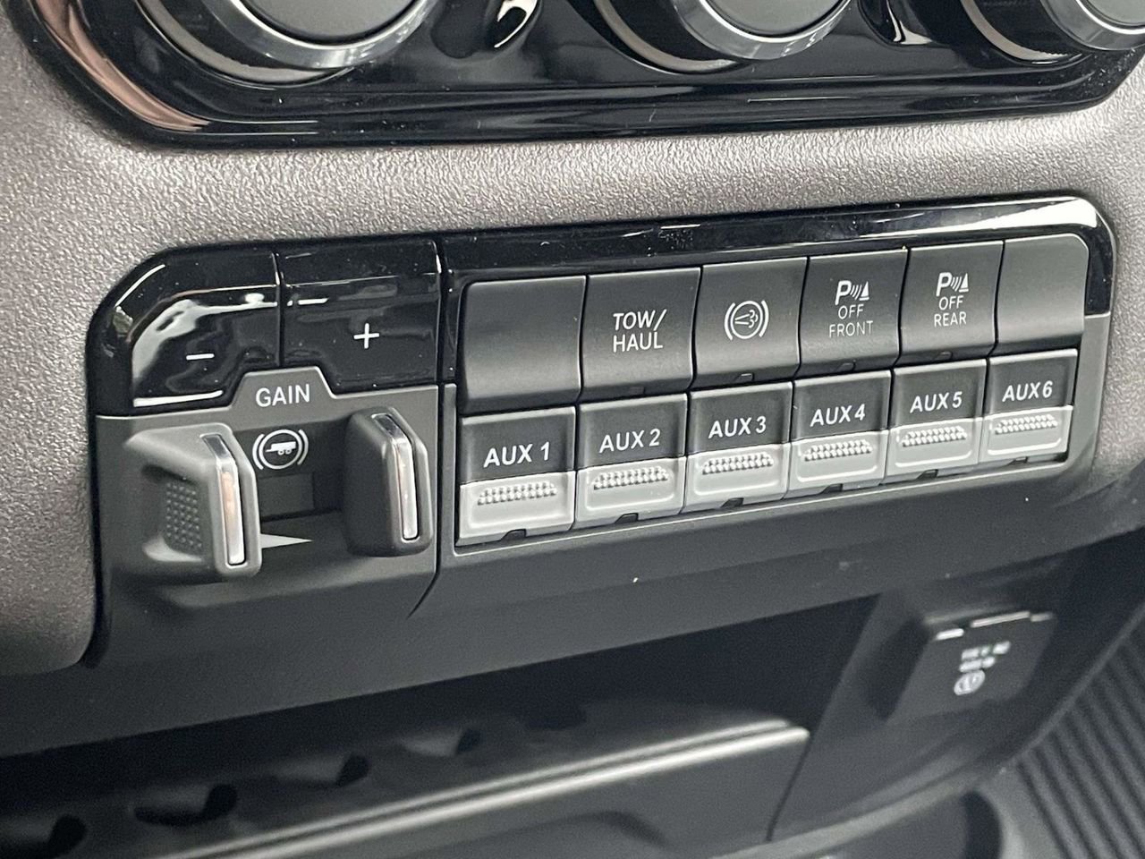 New 2026 RAM 2500 Tradesman w/ Chrome Appearance Group image 40