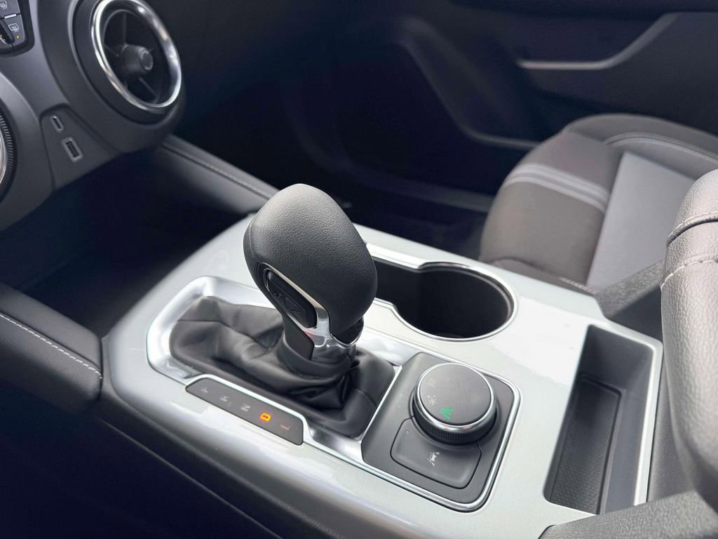 Used 2025 Chevrolet Blazer LT image 23