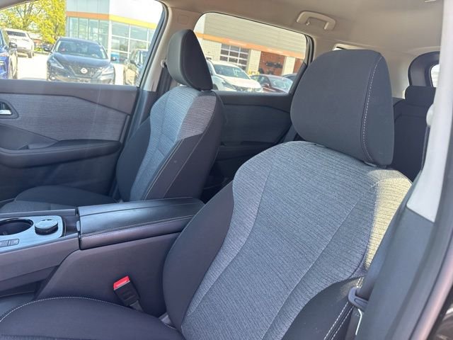 Used 2023 Nissan Rogue SV AWD/4WD image 21
