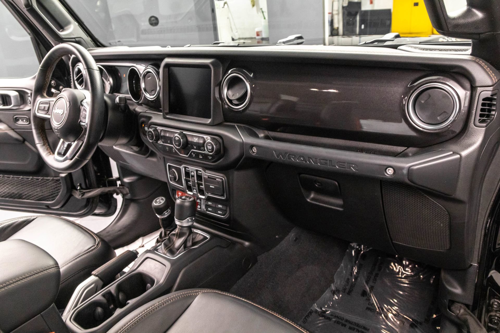 Used 2021 Jeep Wrangler Unlimited Rubicon w/ Trailer Tow Package AWD/4WD image 37