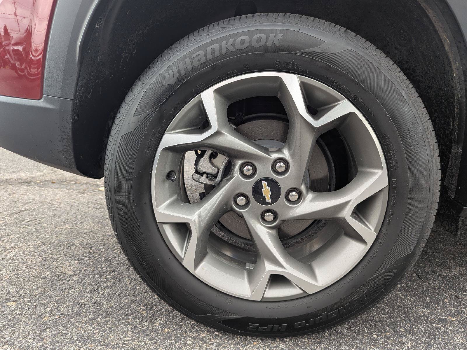 Used 2025 Chevrolet Trax LT w/ Driver Confidence Package FWD image 12