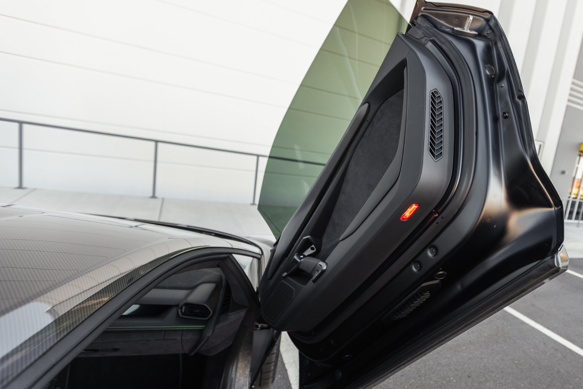 Used 2025 Lamborghini Revuelto AWD/4WD image 53