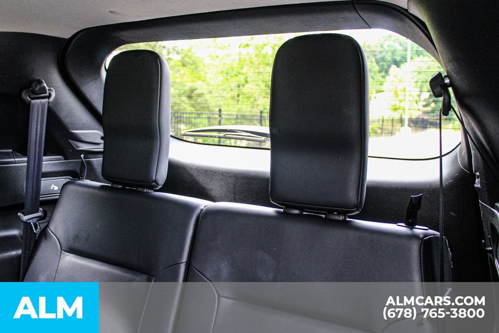 Used 2025 Mitsubishi Outlander SE FWD image 19