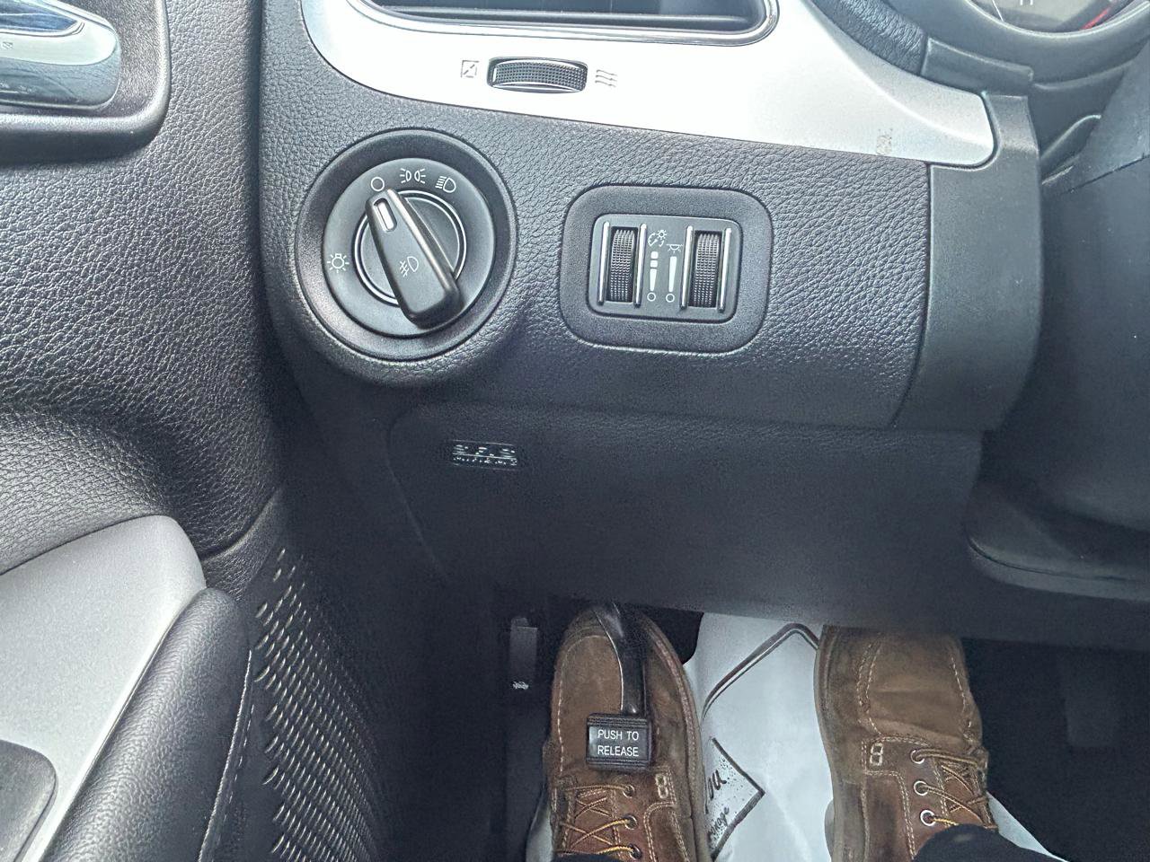 Used 2012 Dodge Journey SXT w/ Flexible Seating Group FWD image 26