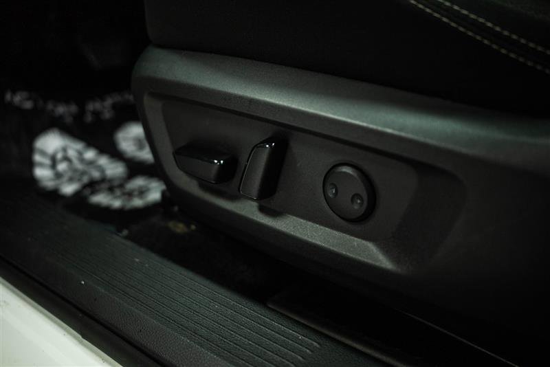 Used 2022 Nissan Rogue SV image 15