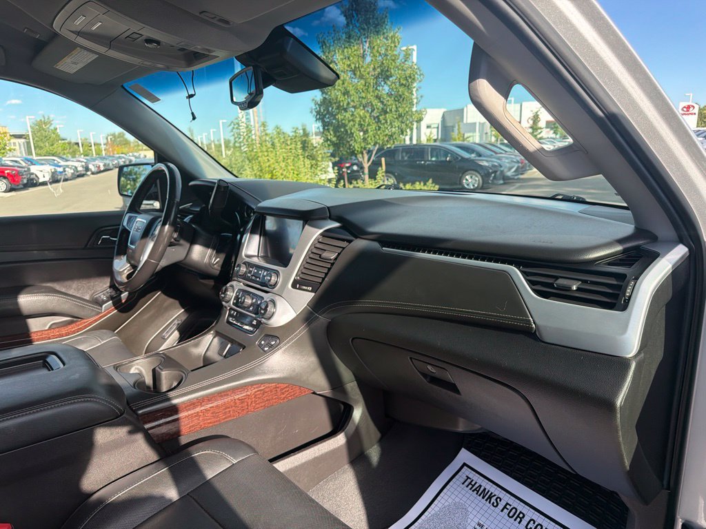 Used 2019 GMC Yukon XL SLT AWD/4WD image 12