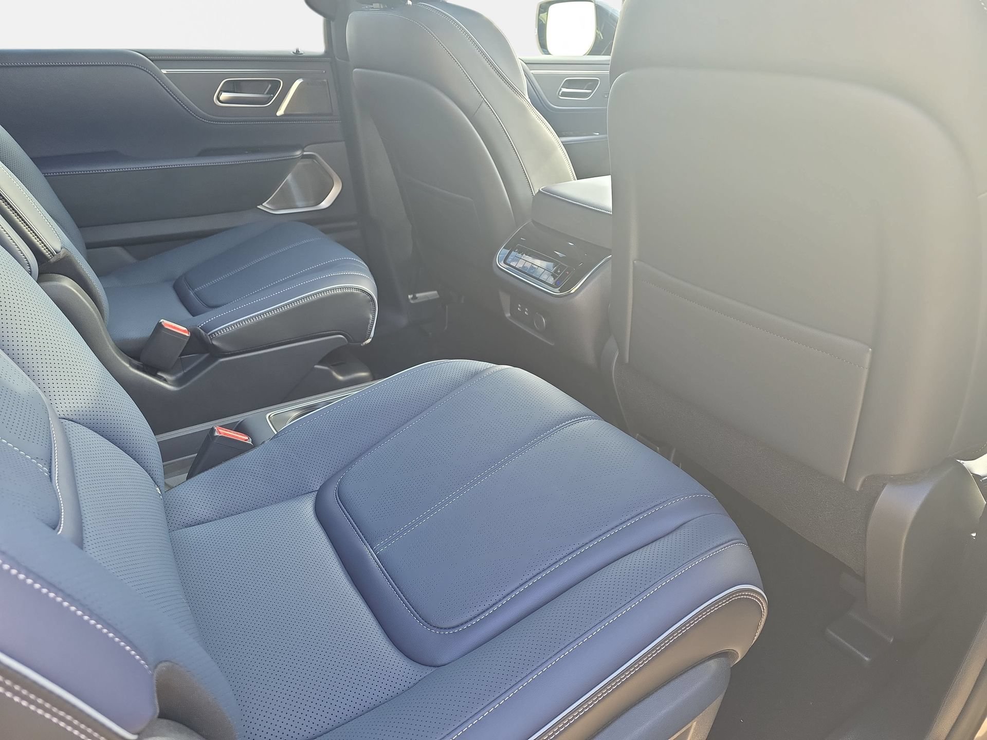 New 2026 INFINITI QX80 4WD image 11