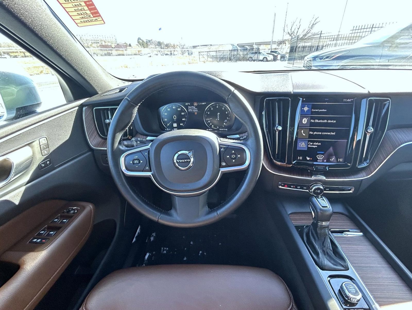 Used 2021 Volvo XC60 T5 Momentum image 13