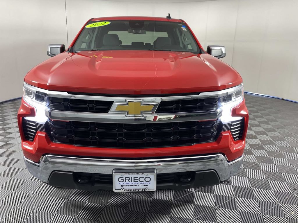 Used 2022 Chevrolet Silverado 1500 LT AWD/4WD image 3
