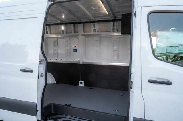 Used 2025 Mercedes-Benz Sprinter 2500 image 12