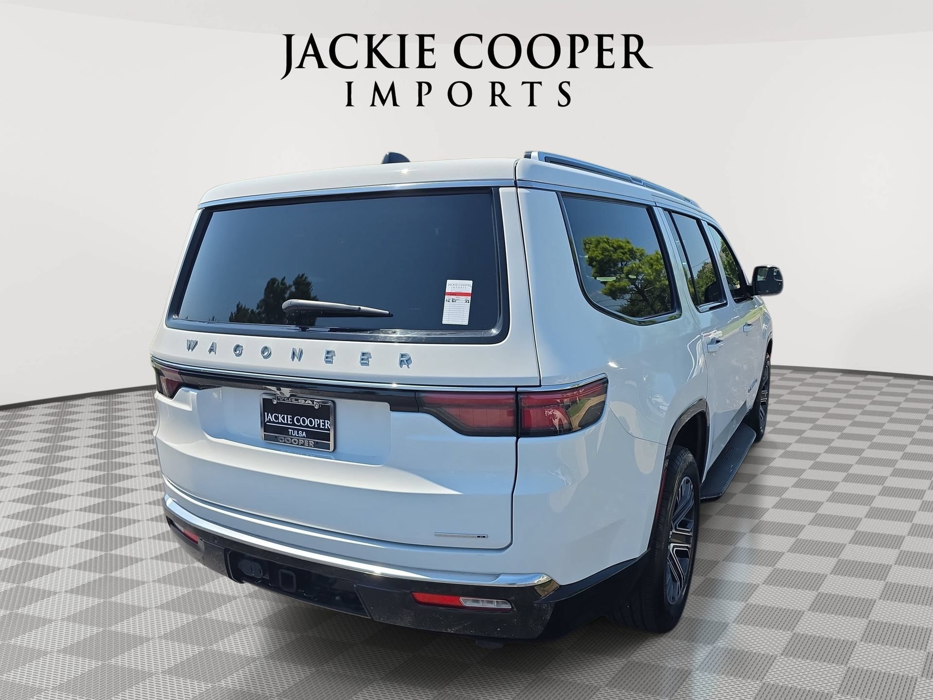 Used 2024 Jeep Wagoneer Series II w/ Flexible Seating Group RWD image 5