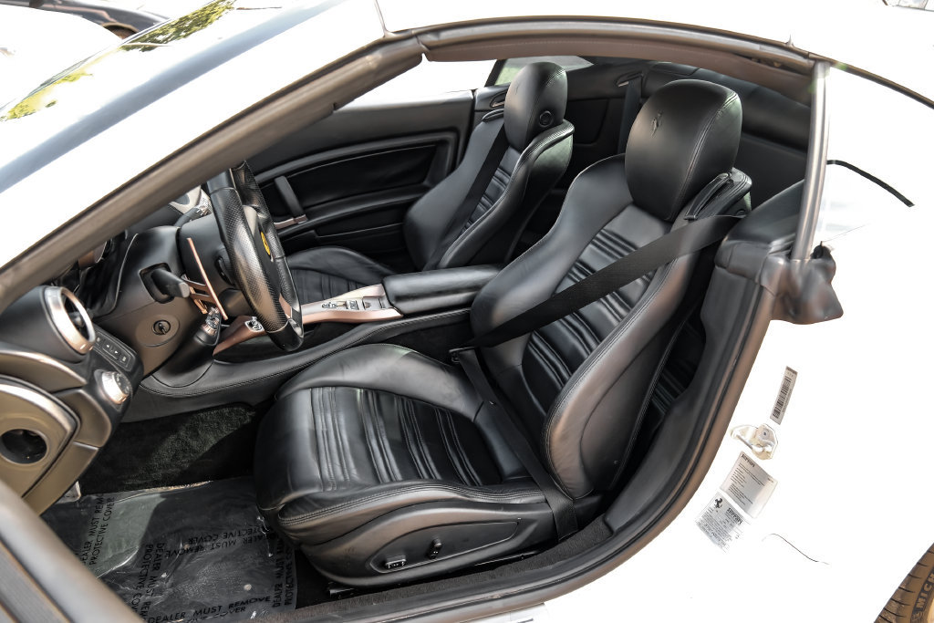 Used 2014 Ferrari California RWD image 35