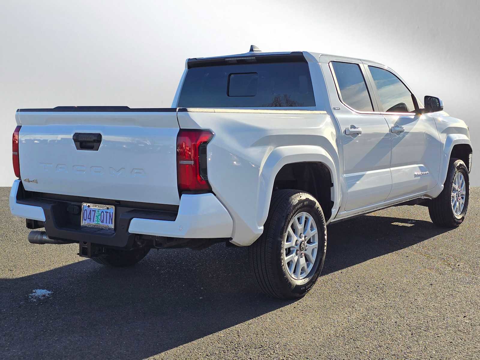 Certified 2025 Toyota Tacoma SR5 image 4