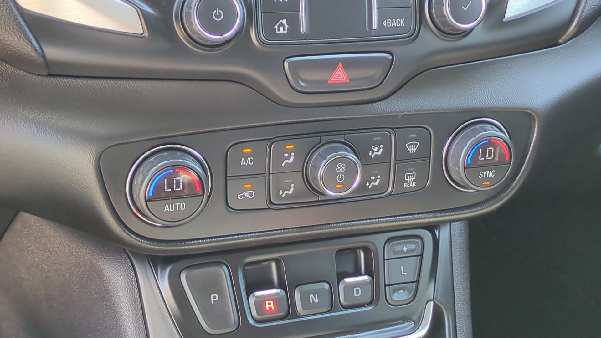 Used 2021 GMC Terrain SLT w/ Elevation Edition AWD/4WD image 24