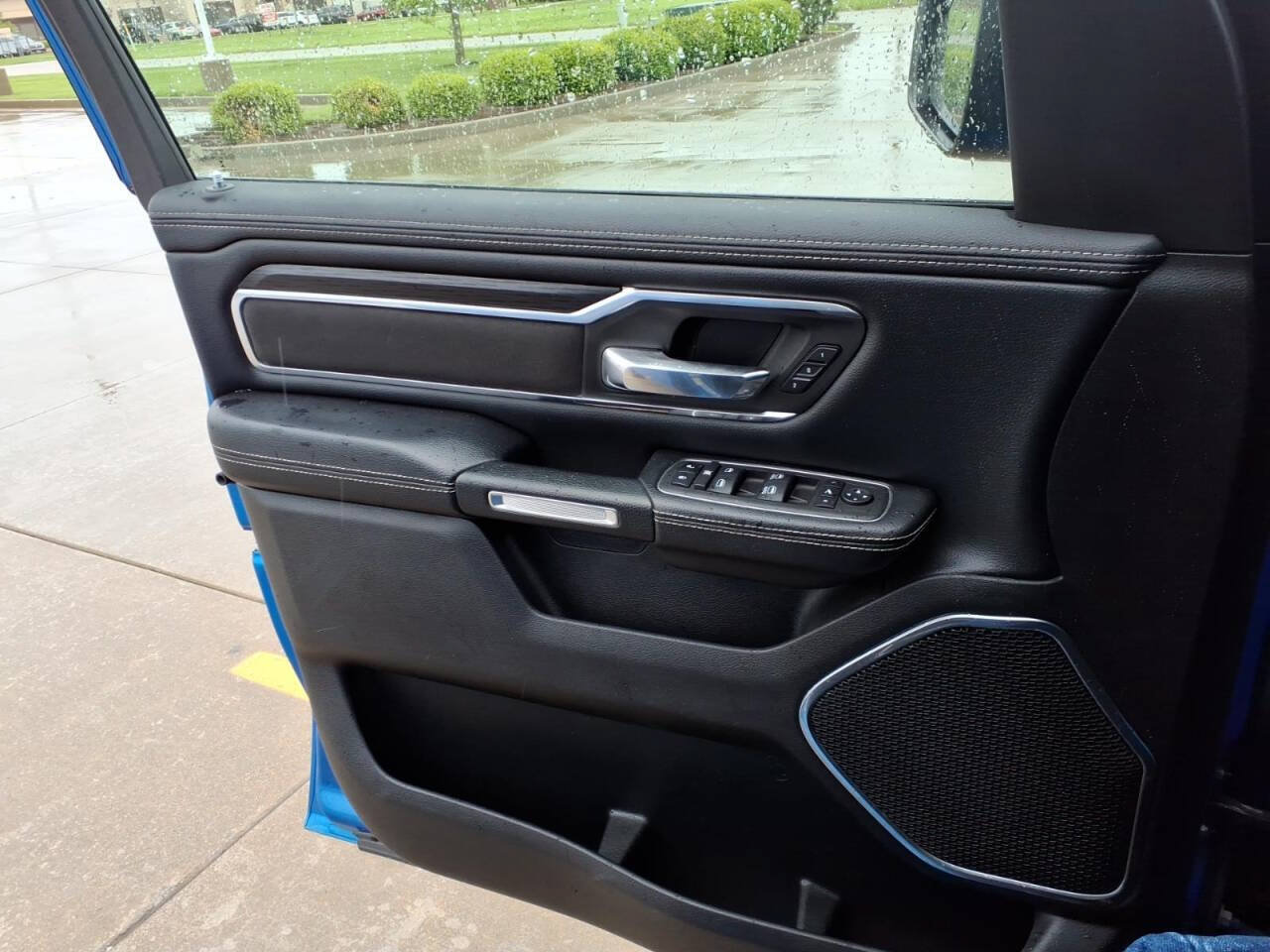 Used 2024 RAM 1500 Laramie AWD/4WD image 20