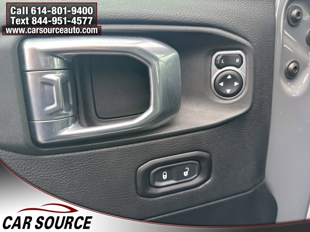 Used 2021 Jeep Wrangler Unlimited Sahara w/ Cold Weather Group image 17