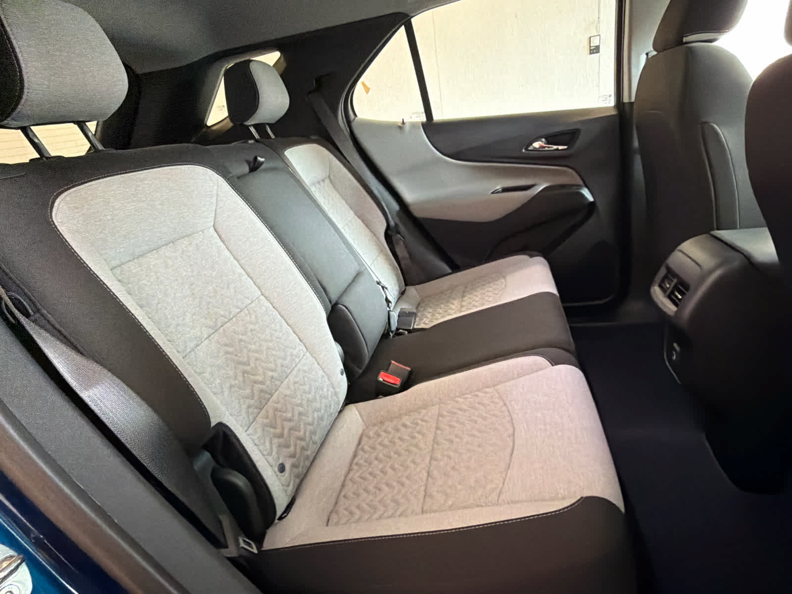 Used 2023 Chevrolet Equinox LS w/ LS Convenience Package FWD image 29