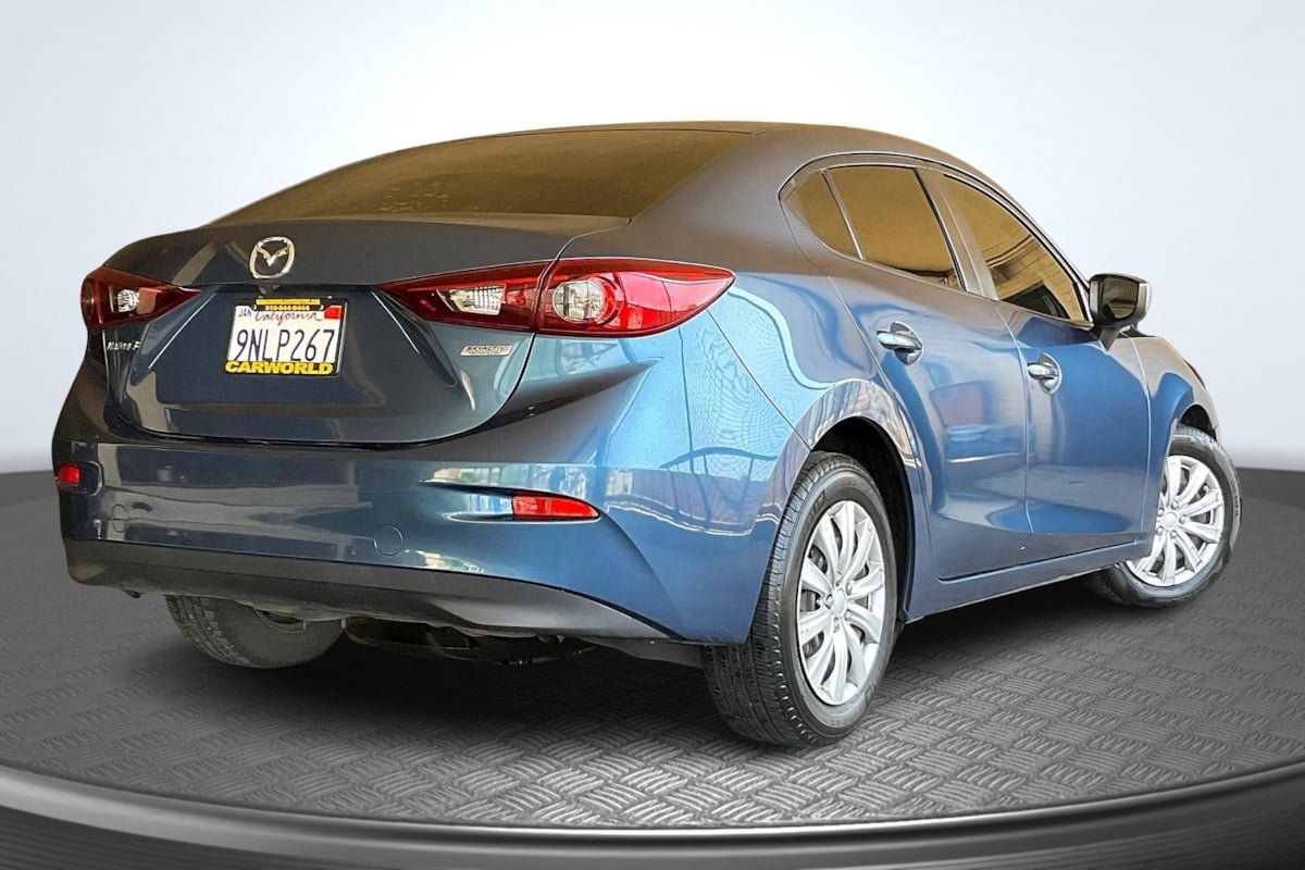 Used 2017 MAZDA MAZDA3 Sport FWD image 13
