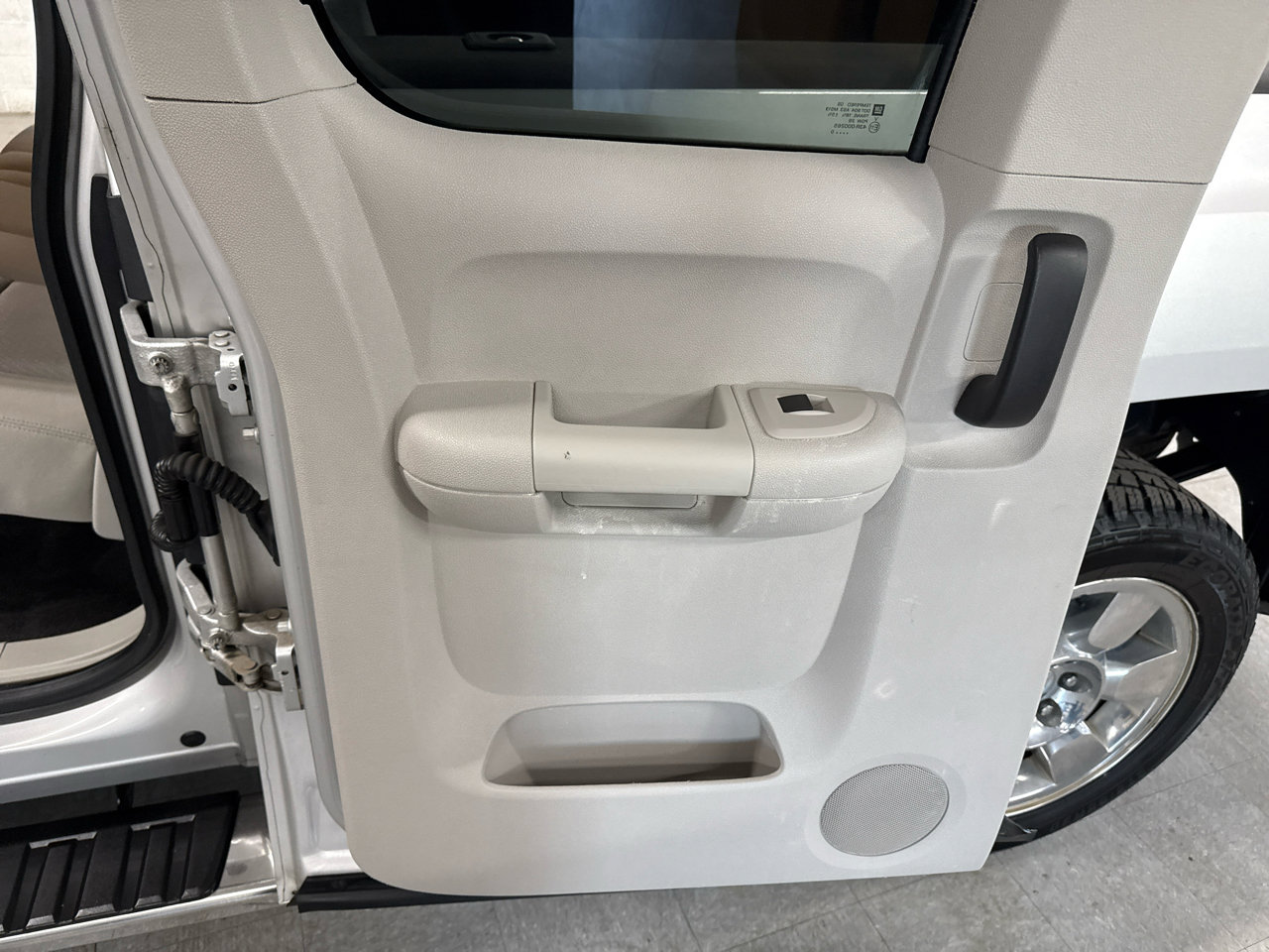 Used 2010 GMC Sierra 1500 SLE w/ Texas Edition image 32