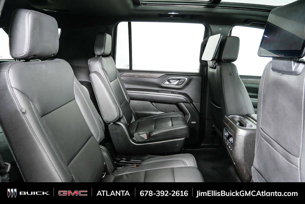 Used 2021 Chevrolet Suburban Z71 w/ Luxury Package image 24