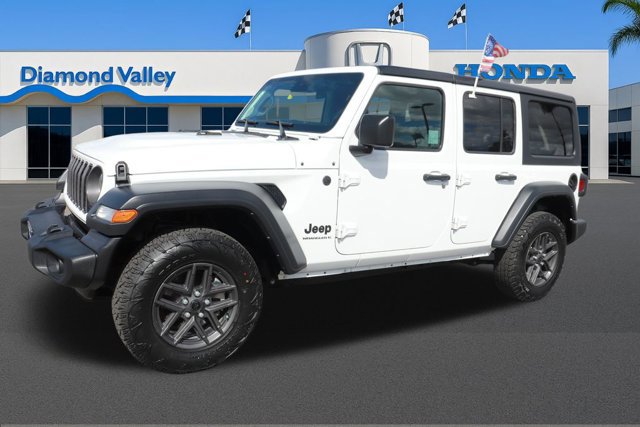 Used 2024 Jeep Wrangler Sport S image 3