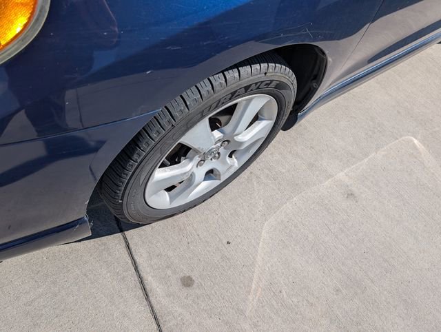 Used 2005 Toyota Matrix XR image 7