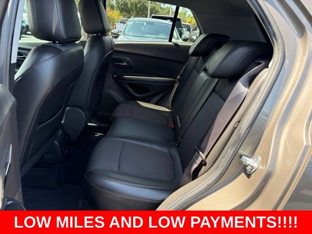 Used 2021 Chevrolet Trax LT w/ LT Convenience Package FWD image 15