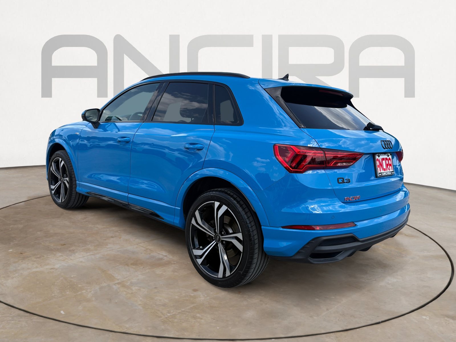 Used 2023 Audi Q3 2.0T Premium Plus w/ Premium Plus Package AWD/4WD image 9