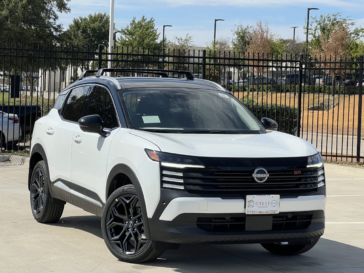 New 2027 Nissan Kicks SR FWD image 2