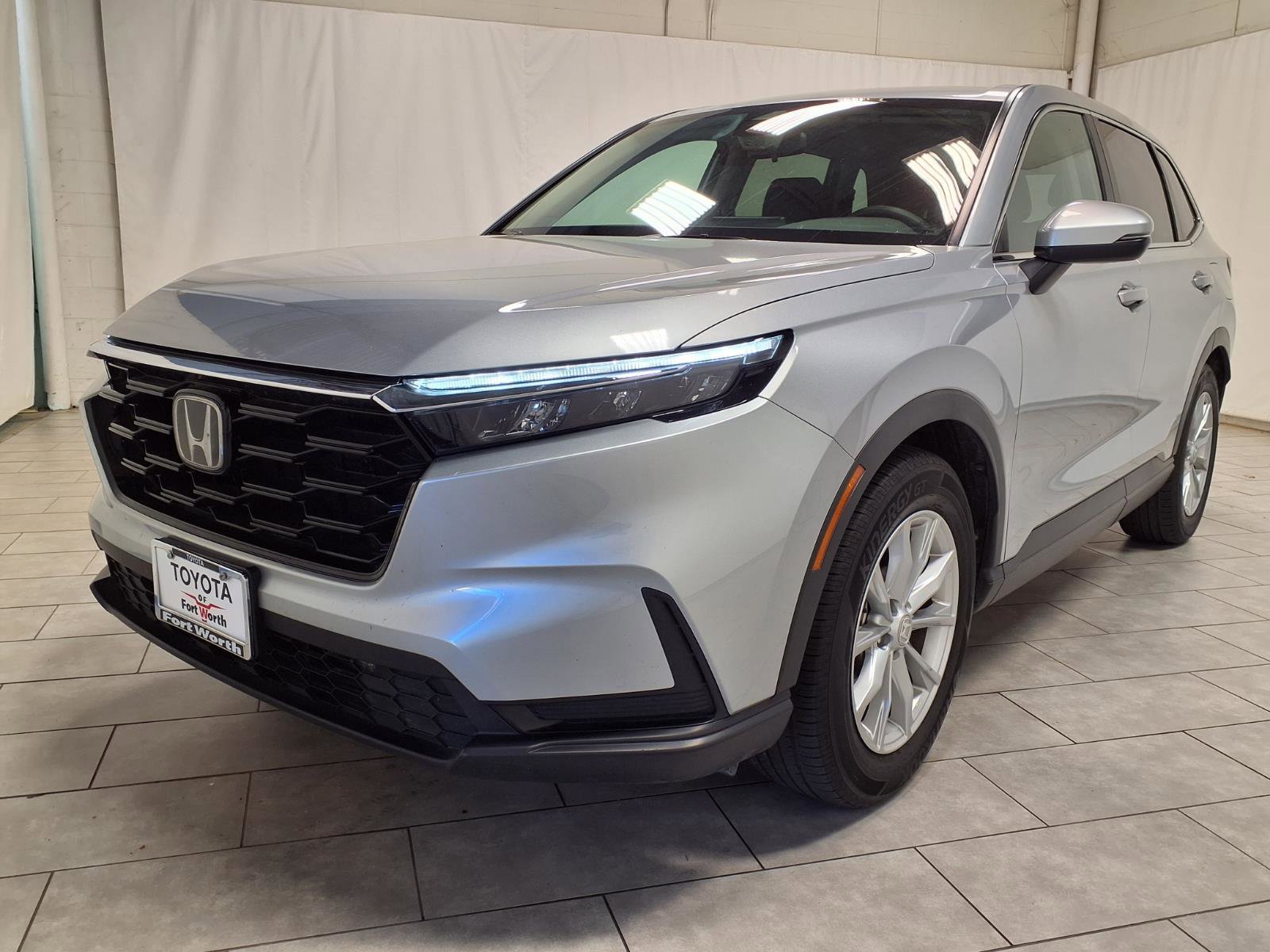 Used 2025 Honda CR-V EX image 3