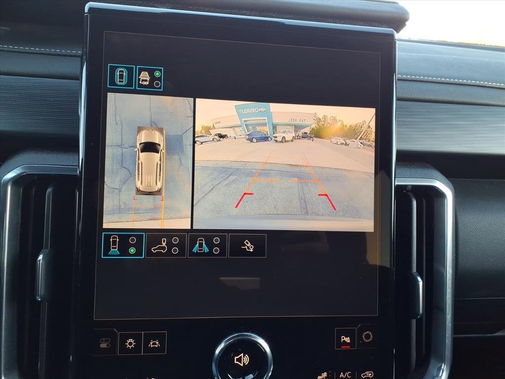 Used 2025 GMC Acadia Elevation image 15