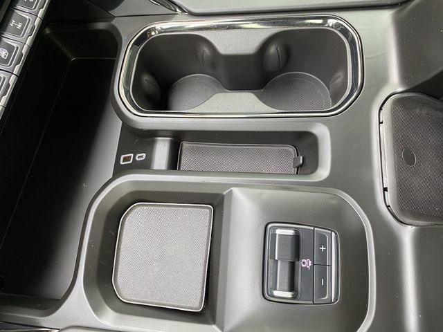 Used 2024 GMC Sierra 2500 AT4X image 21