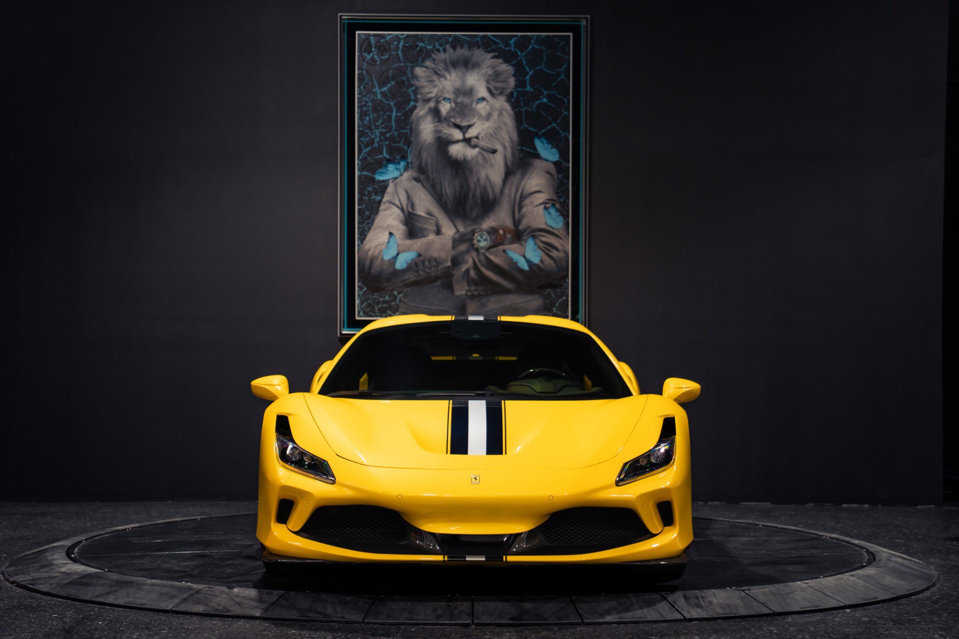 Used 2021 Ferrari F8 Tributo RWD image 43
