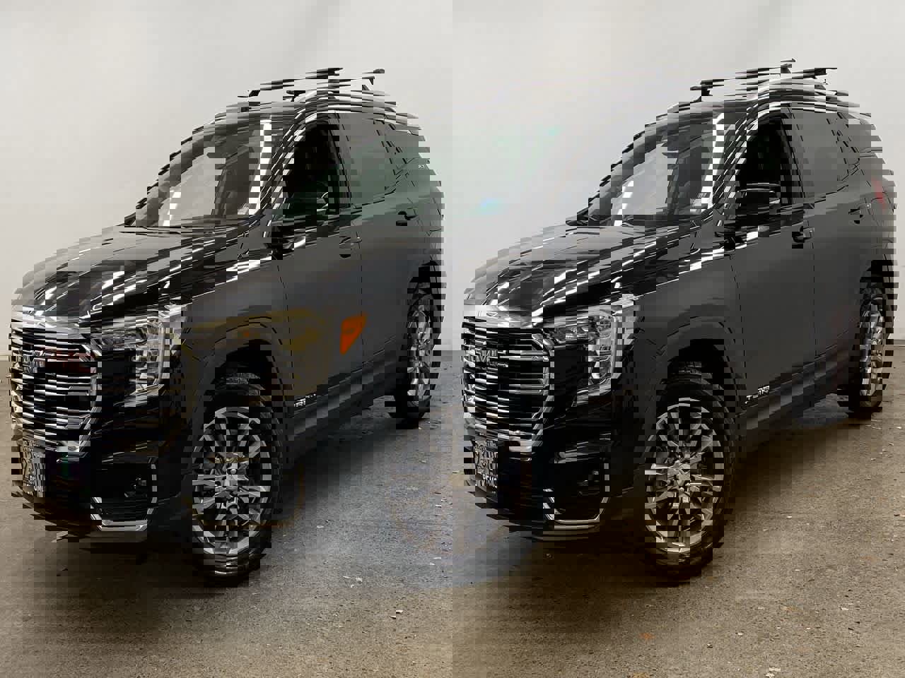 Used 2022 GMC Terrain SLT w/ Infotainment Package II image 1