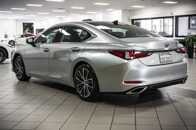 Certified 2025 Lexus ES 350 w/ Premium Package FWD image 8