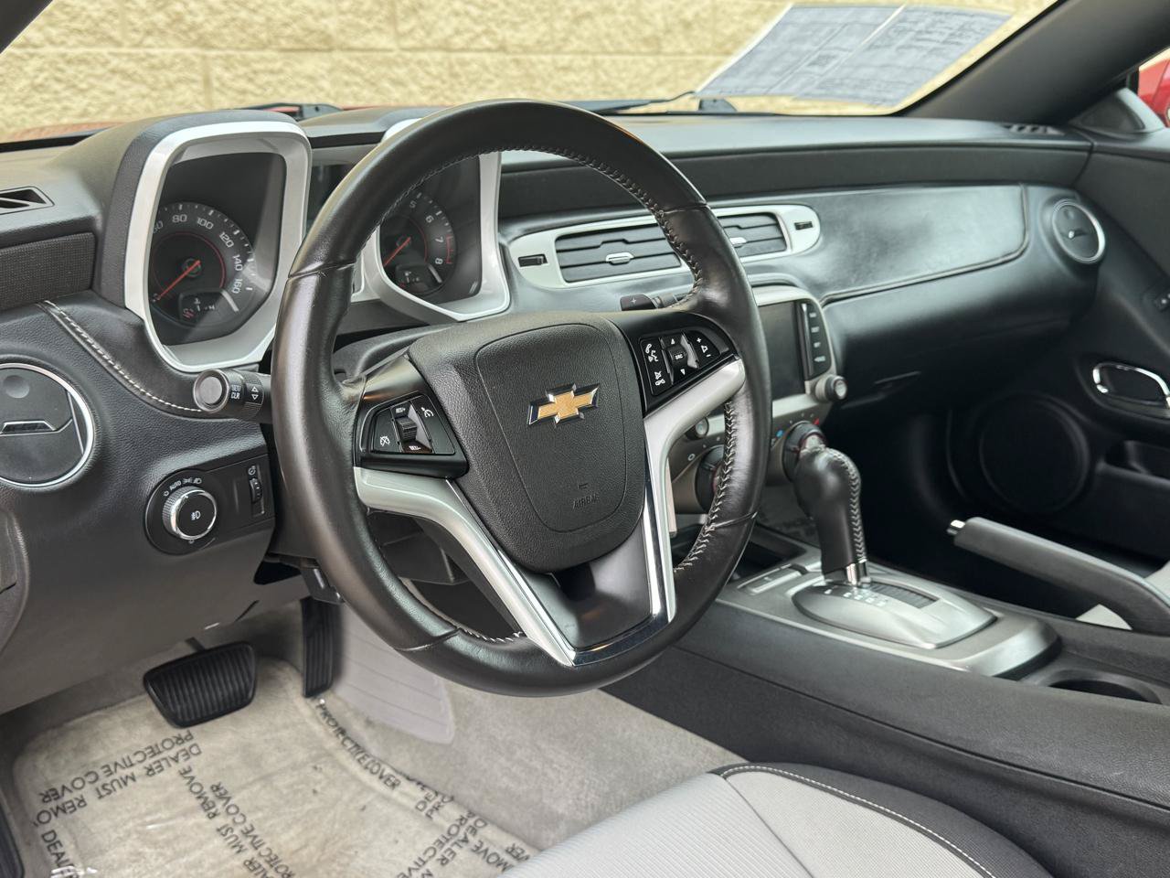 Used 2015 Chevrolet Camaro LT RWD image 23