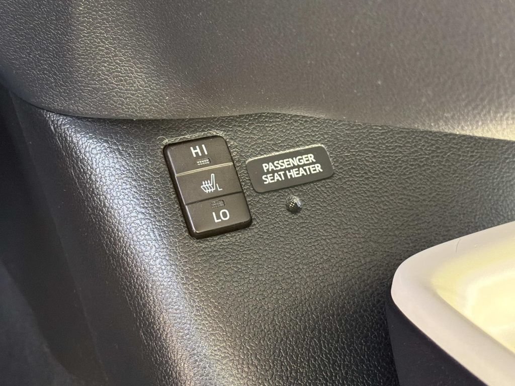 Used 2017 Toyota Prius Prime Advanced FWD image 25