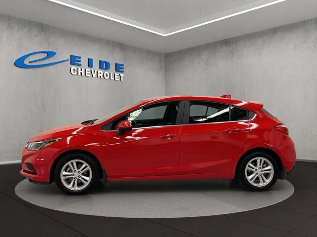 Used 2017 Chevrolet Cruze LT w/ Convenience Package FWD image 11