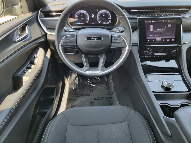 Certified 2024 Jeep Grand Cherokee Laredo X w/ Luxury Tech Group I AWD/4WD image 31