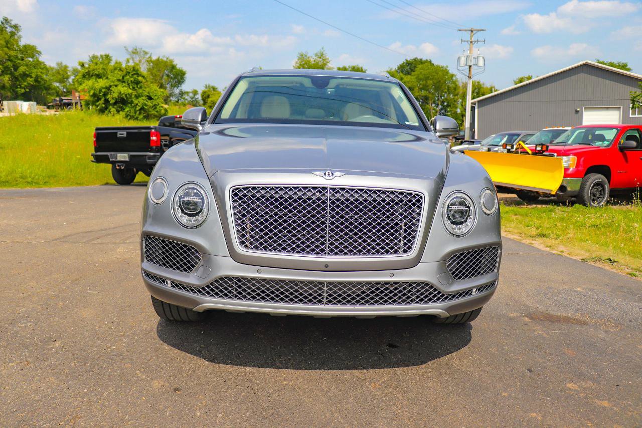 Used 2017 Bentley Bentayga image 11