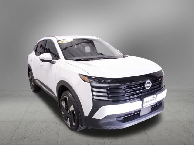 Used 2025 Nissan Kicks SR image 9