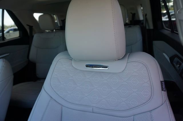 New 2026 Ford Explorer Platinum w/ LUX Leather Package AWD/4WD image 35