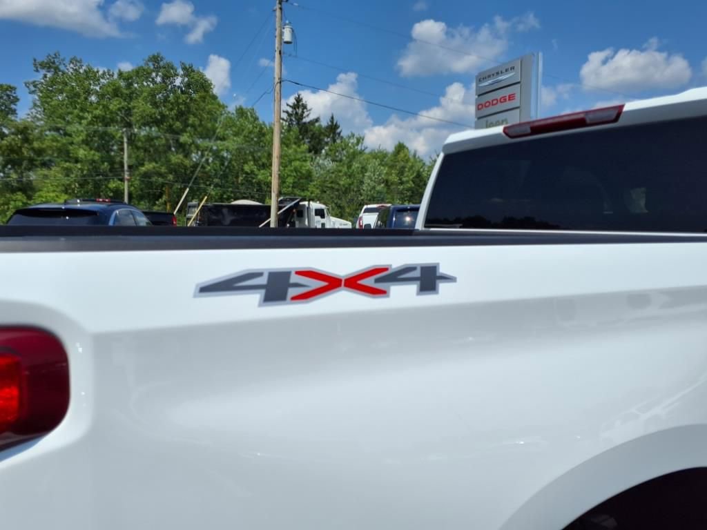 Used 2025 Chevrolet Silverado 1500 Custom w/ LPO, Dark Essentials Package image 7