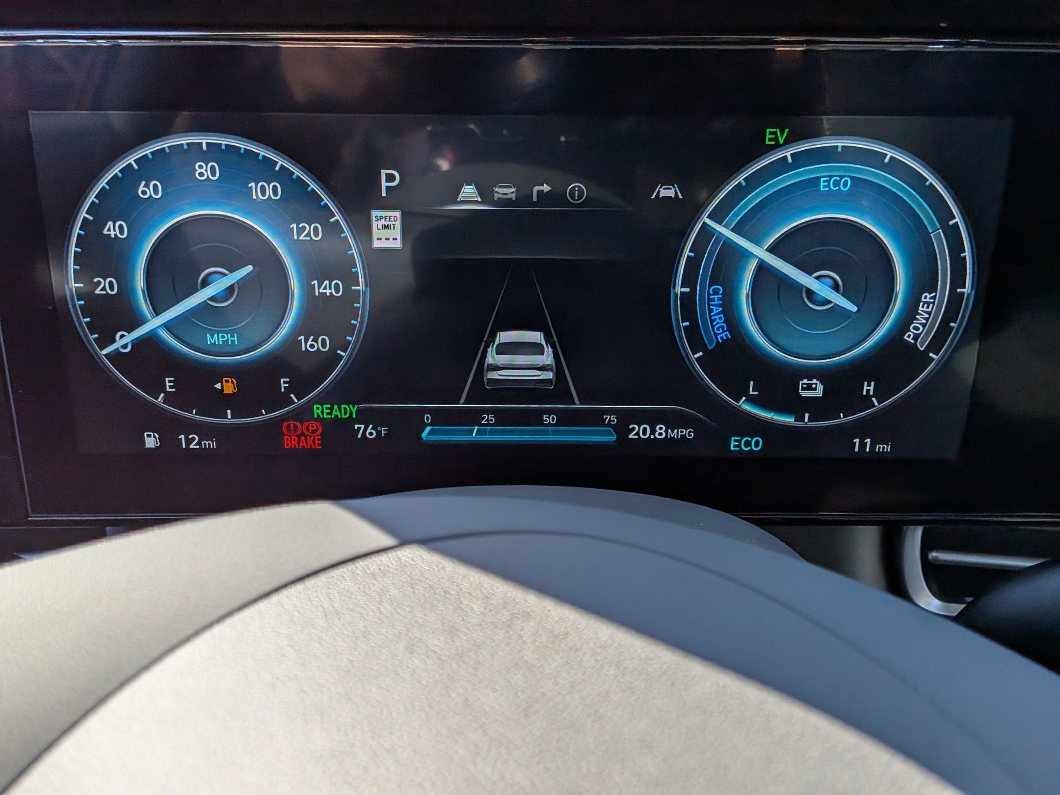 New 2026 Hyundai Elantra Sport FWD image 9