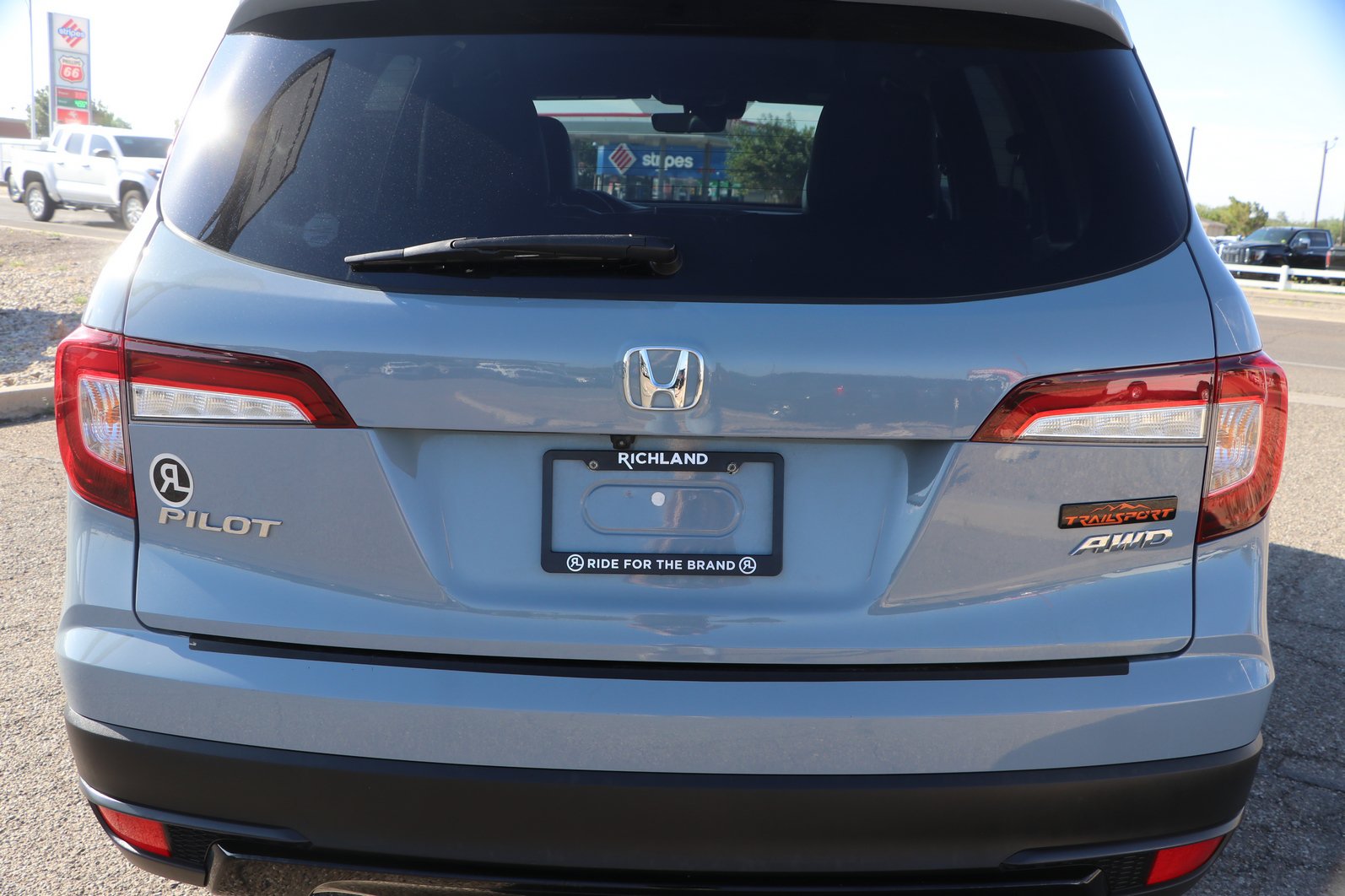 Used 2022 Honda Pilot TrailSport image 6