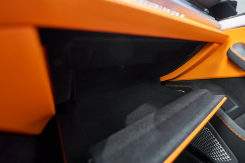 Used 2025 Lamborghini Urus SE image 80