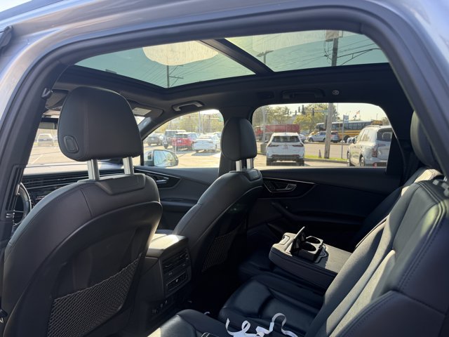 Used 2020 Audi Q7 3.0T Premium Plus w/ Premium Plus Package AWD/4WD image 6