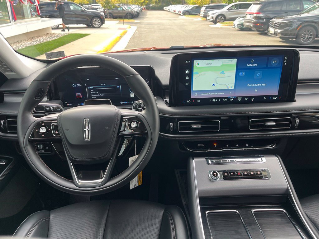Used 2026 Lincoln Aviator AWD image 17